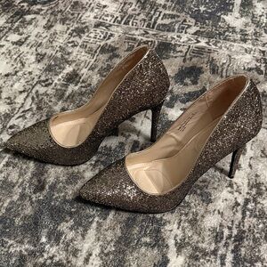 Anne Michelle Glitter Heels in Black and Gold